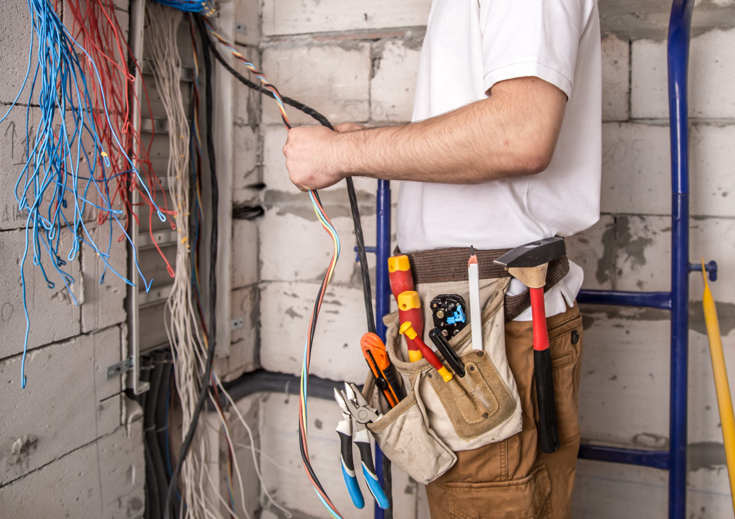 Experienced residential electrician troubleshooting home power issues.